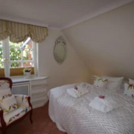 Biberhues Obergeschoss In By Interhome Appartement *